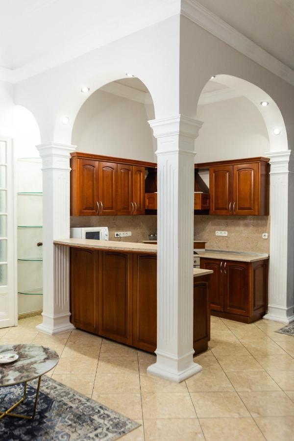Luxury Downtown 3 Bedroom Apartment By Synagoge With Beautiful View บูดาเปสต์ ภายนอก รูปภาพ