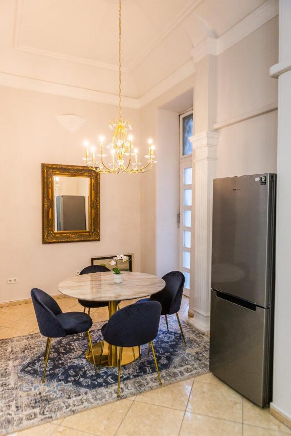 Luxury Downtown 3 Bedroom Apartment By Synagoge With Beautiful View บูดาเปสต์ ภายนอก รูปภาพ